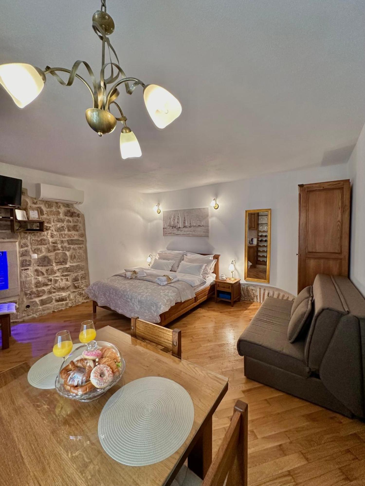 Diocletian Wine Studio Apartment II Сплит Экстерьер фото